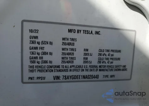 2022 Tesla Model Y z USA, uszkodzony, nr VIN 7SAYGDEE1NA020440